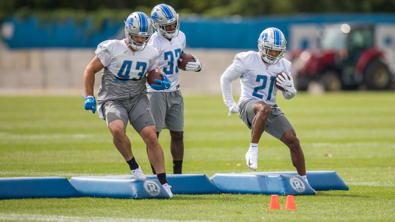 Uh Oh Detroit Lions Rb Leaves Practice With Leg Problem - n2od7o5