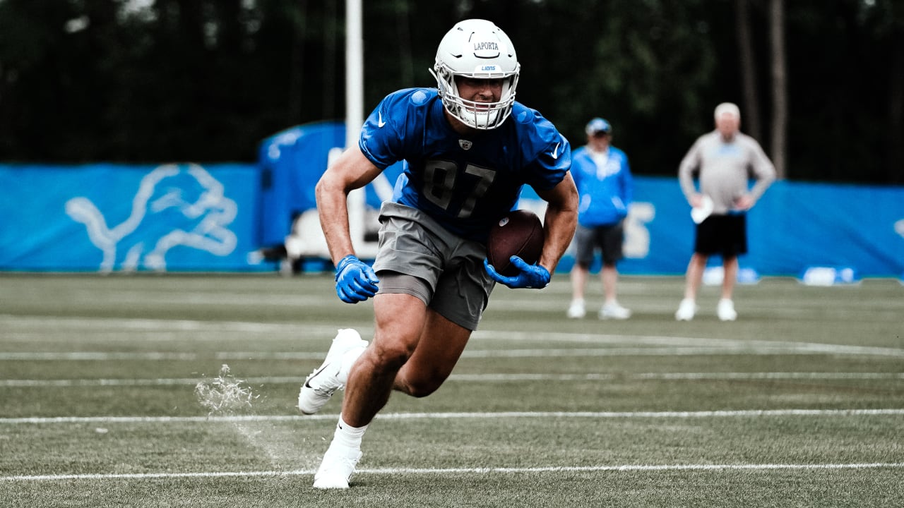 Detroit Lions sign second-round pick TE Sam LaPorta: 'He's right where he  needs to be'