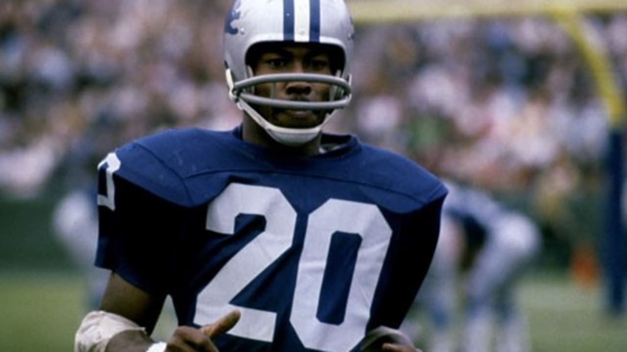 THE DAILY DRIVE Lions great Barney sees himself in Darius Slay