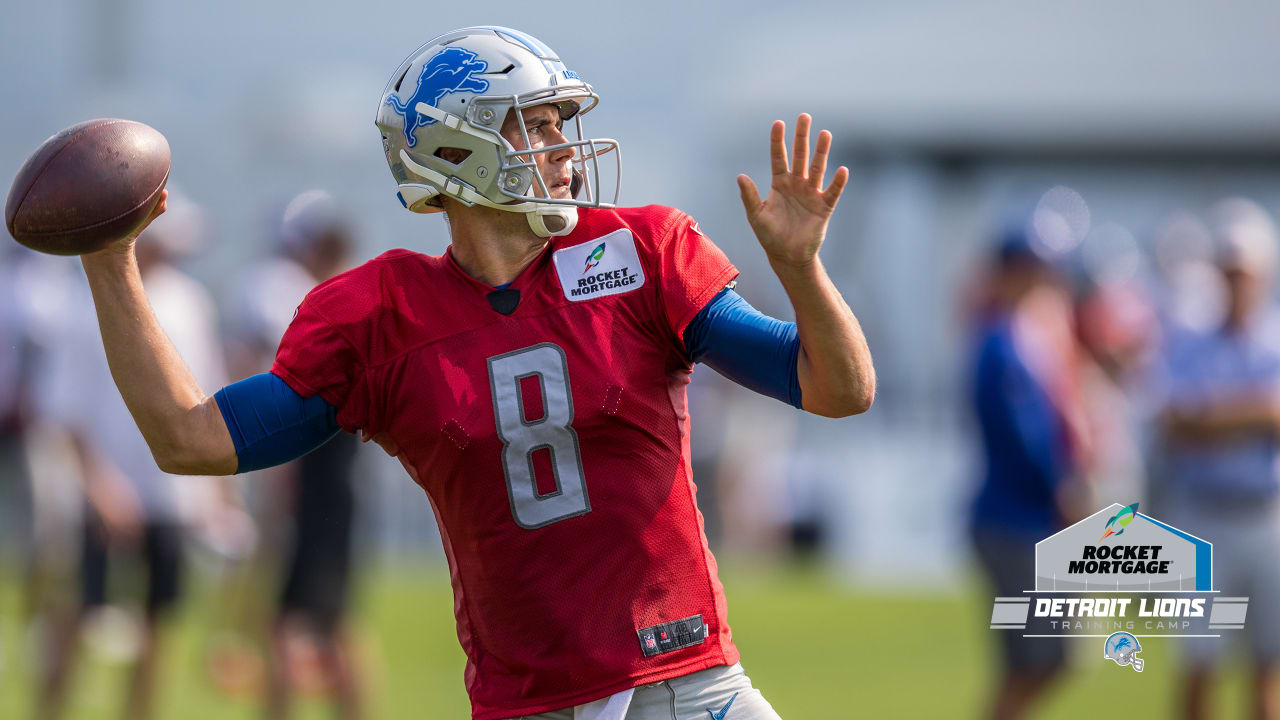 Detroit Lions quarterback Detroit Lions quarterback Matt Cassel (8) looks  to throw a pass against the New York Jets during an NFL football game in  Detroit, Monday, Sept. 10, 2018. (Jeff Haynes/AP