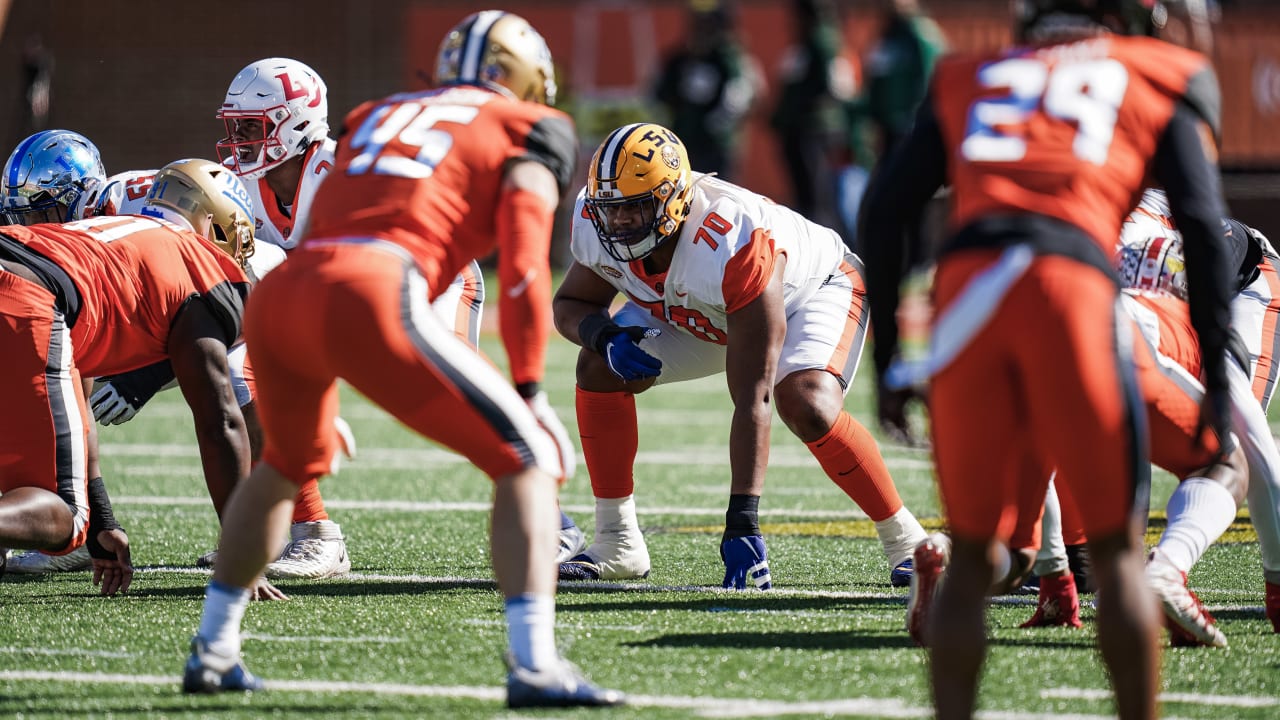 Bernhard Raimann and Luke Goedeke work out in 2022 NFL Combine - Hustle Belt