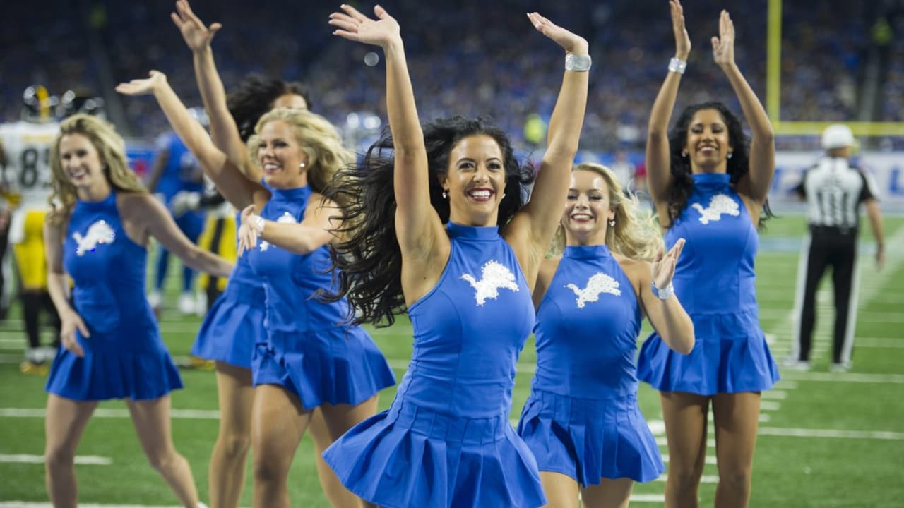 Lions vs. Steelers: Cheerleader photos