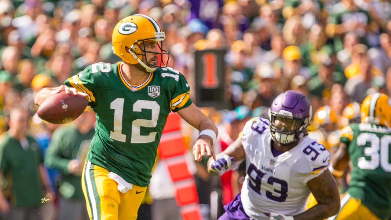 How the Aaron Rodgers injury affects the Vikings and the NFC North