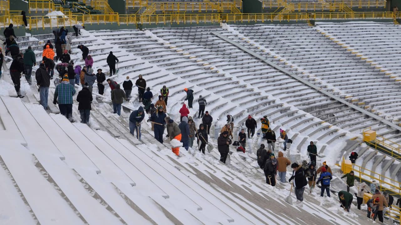 June 25, 2019 - Green Bay, Wisconsin, USA: Historic Lambeau Field, Home Of  The Green Bay Packers And Also Known As The Frozen Tundra Stock Photo,  Picture and Royalty Free Image. Image 125543657.