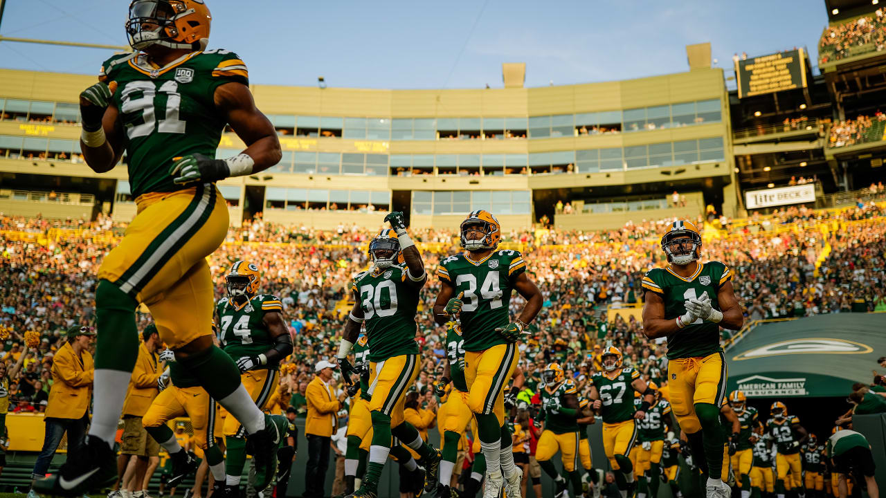 The Packers' Defense deck the Halls Green and Yellow! 