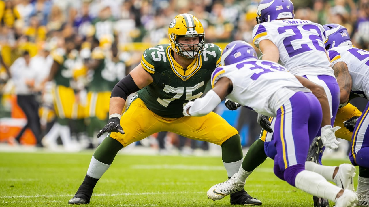 Packers OL Bryan Bulaga preparing for 'tough game' vs. Bears, Khalil Mack