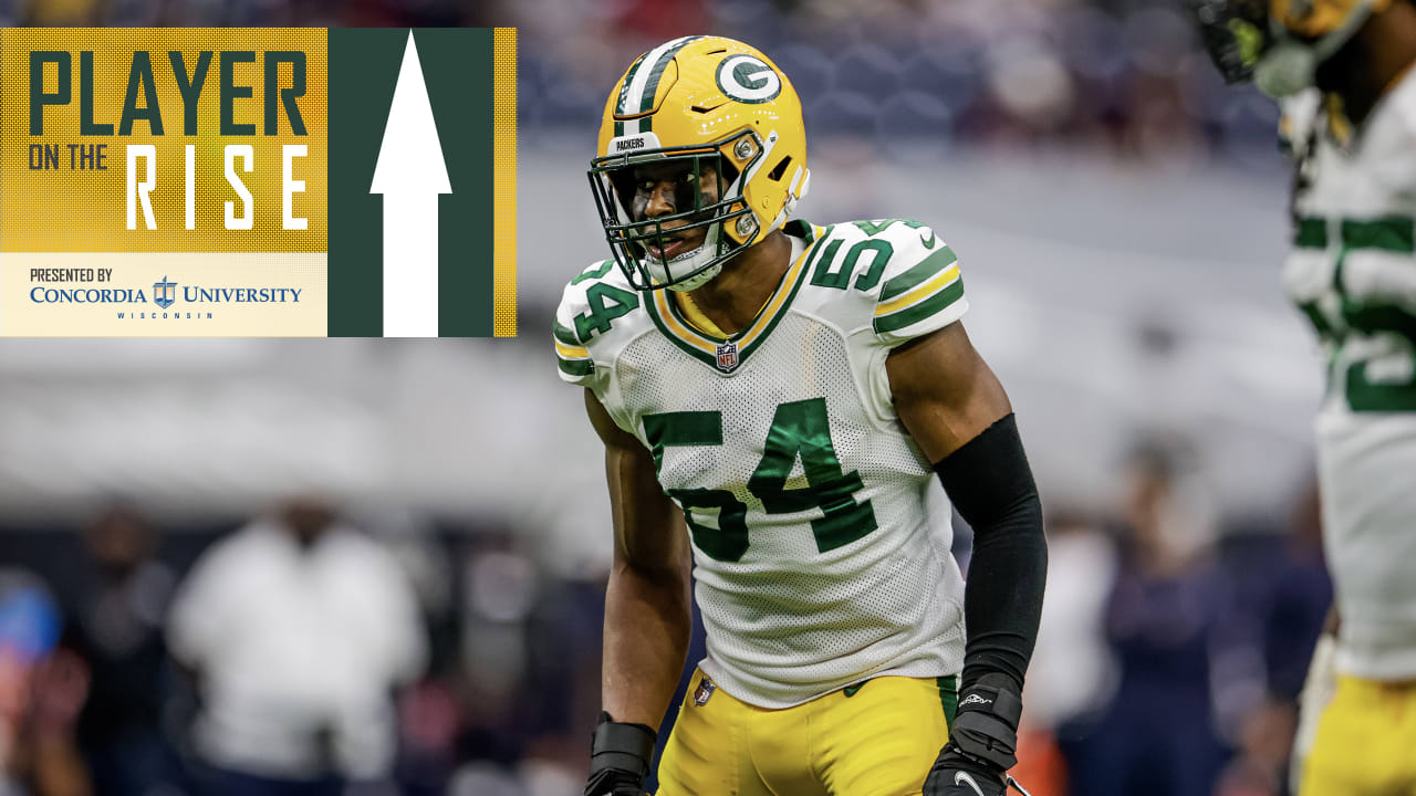 Packers Place LB Krys Barnes On IR