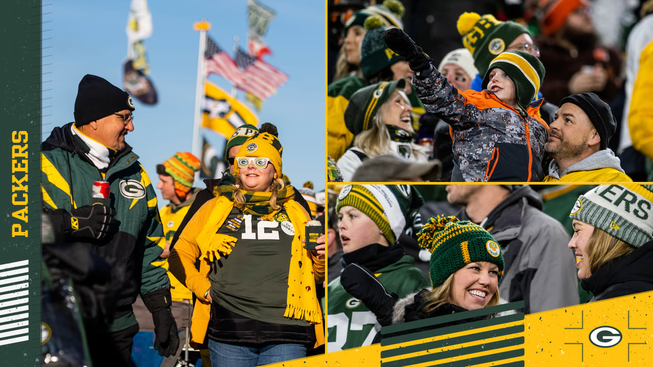 Packer fans celebrate at Lambeau on Christmas Eve