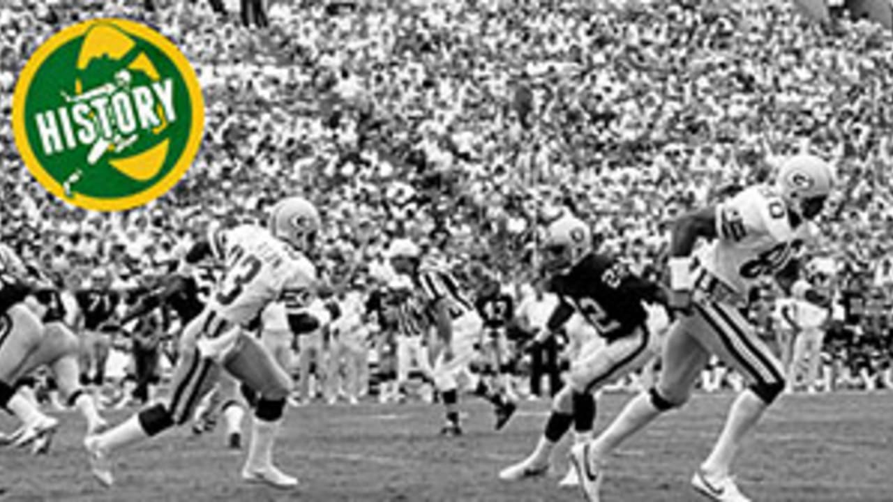 Chuck Muncie of the San Diego Chargers carries the ball against