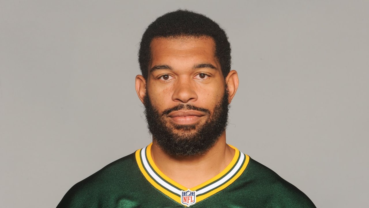 Happy Birthday to Julius Peppers