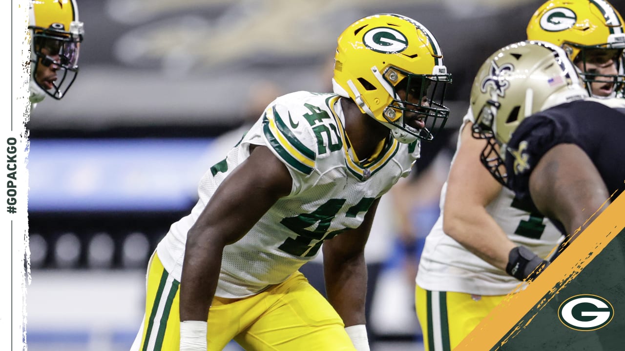 Green Bay Packers inside linebacker Oren Burks (42) runs for the play  during an NFL football game against the Cincinnati Bengals, Sunday, Oct.  10, 2021, in Cincinnati. (AP Photo/Emilee Chinn Stock Photo - Alamy