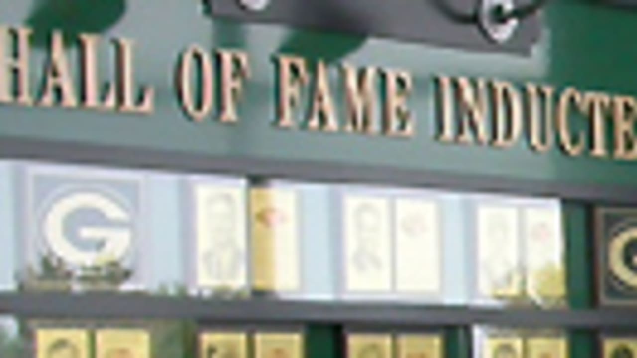 Wisconsin Football Coaches Hall Of Fame Now Open At Lambeau Field Atrium