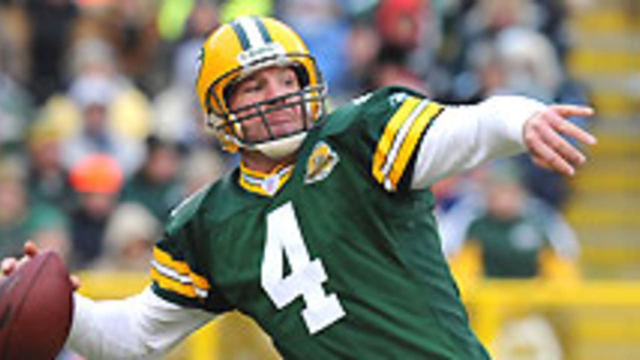 Brett Favre and Terrell Owens lead nominees for Hall of Fame's