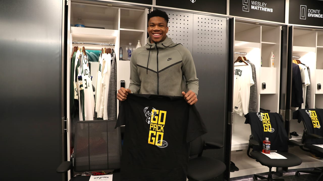 Bucks, Packers celebrate NFL playoffs with special t-shirt