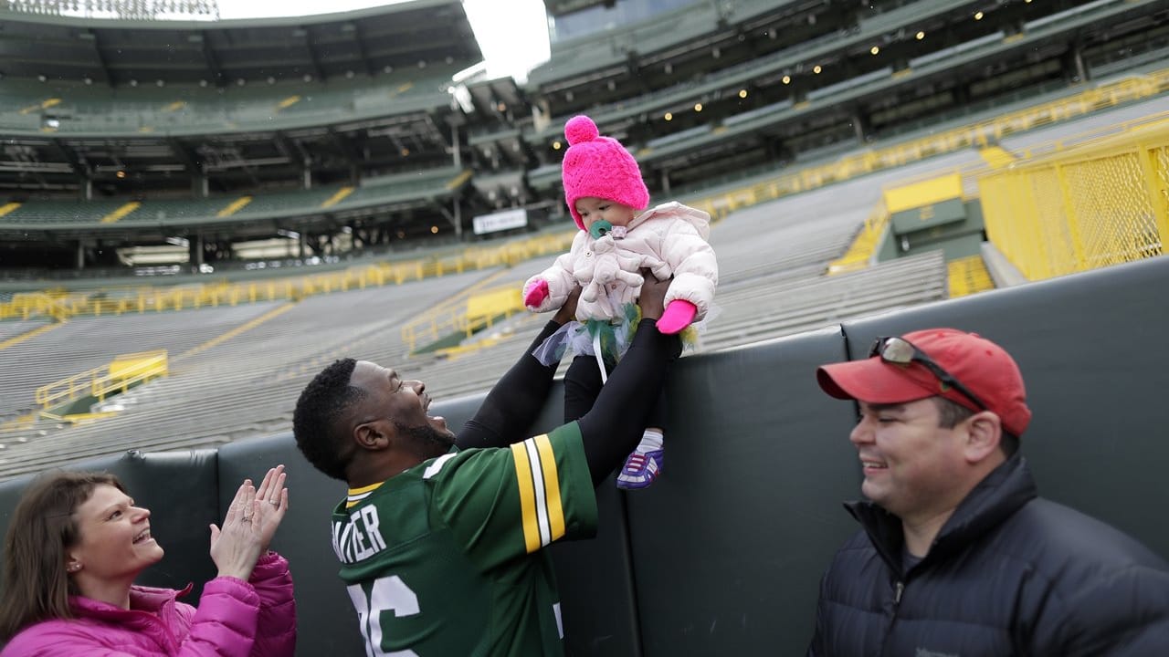 Inside a Lambeau Field tour with LeRoy Butler