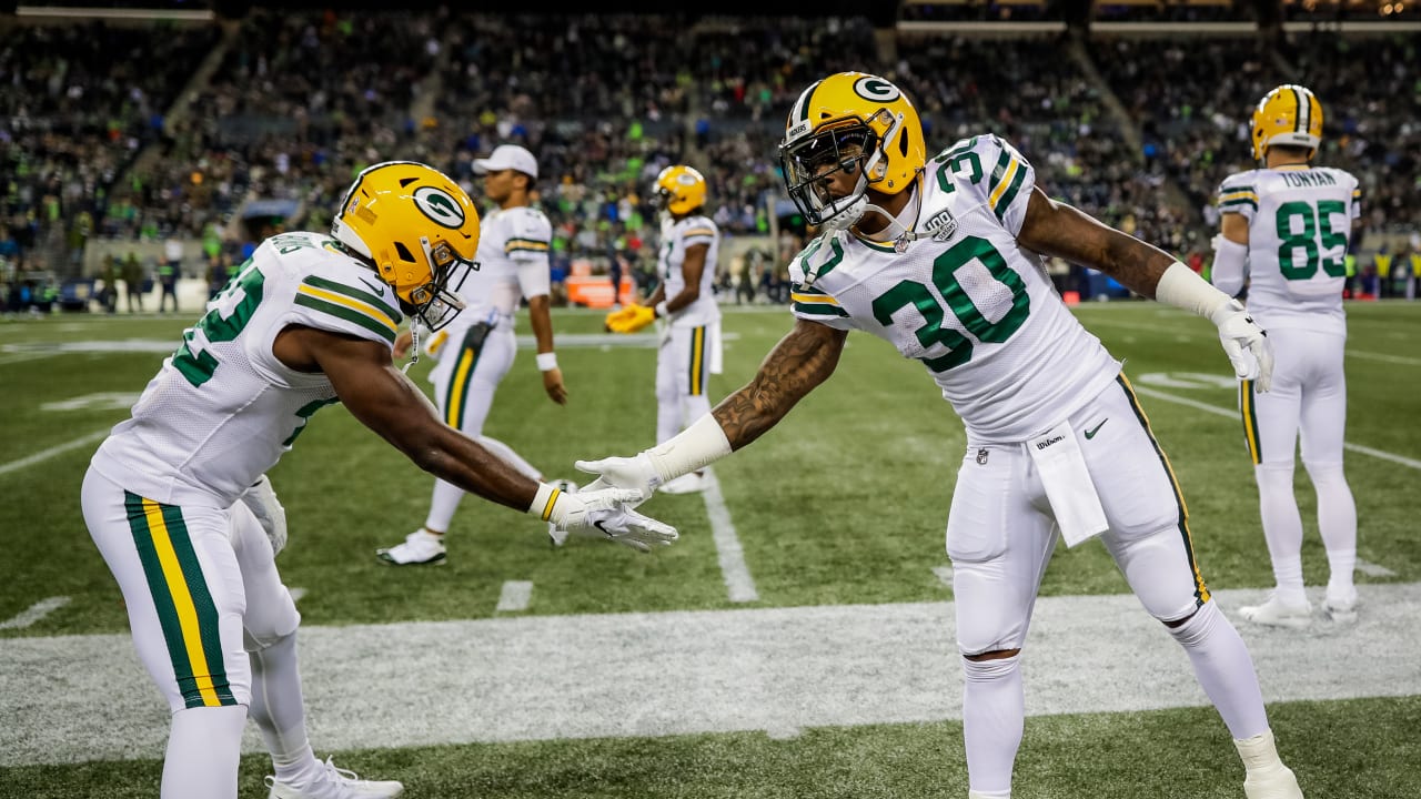 Packers celebrate National Handshake Day