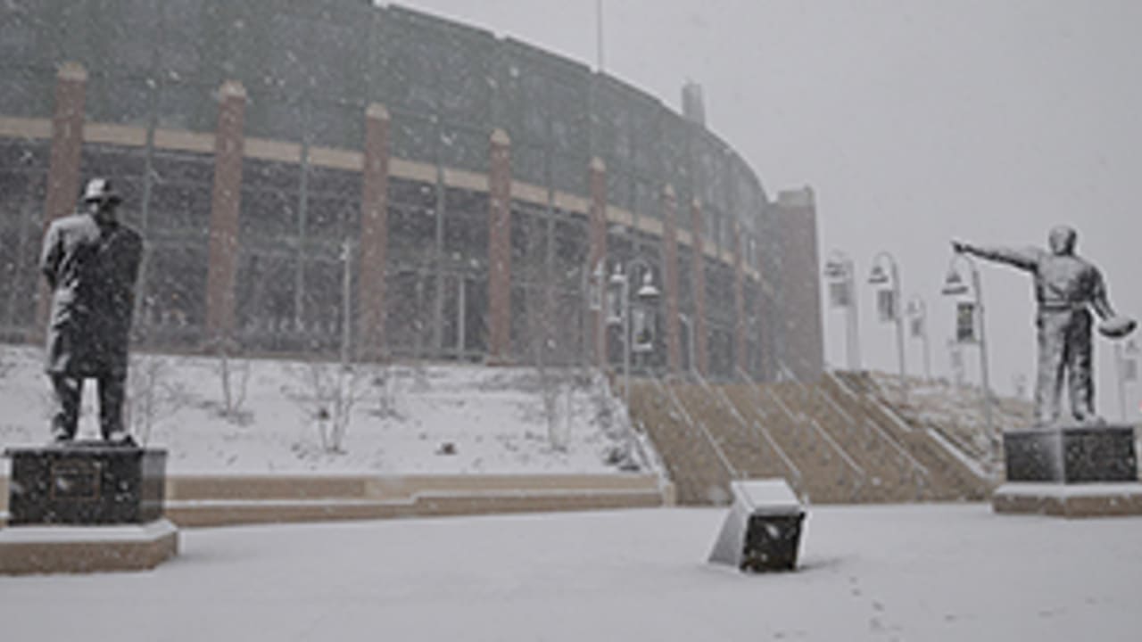 Lambeau Field Atrium to open Thursday at 10 a.m. due to weather