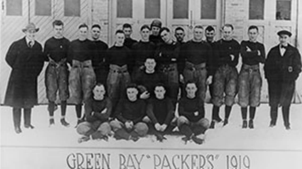 Packers born in 1919, not 1921