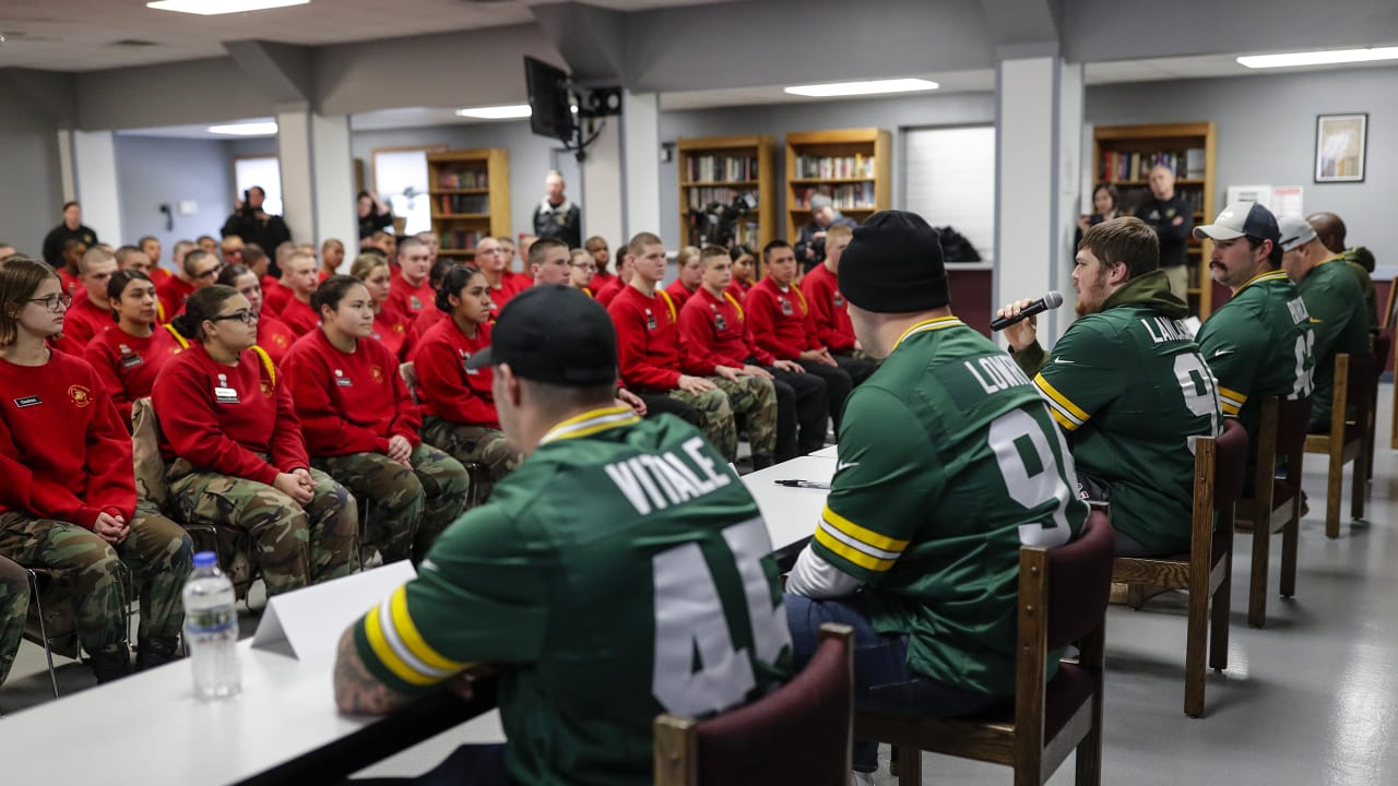 DVIDS - Images - Green Bay Packers visit Wisconsin National Guard Challenge  Academy Oct. 18, 2022 [Image 5 of 6]