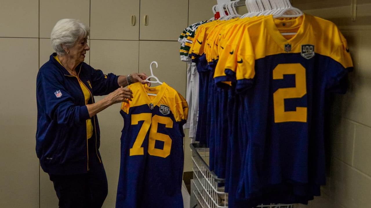 Packers unveil historic third jersey at annual meeting