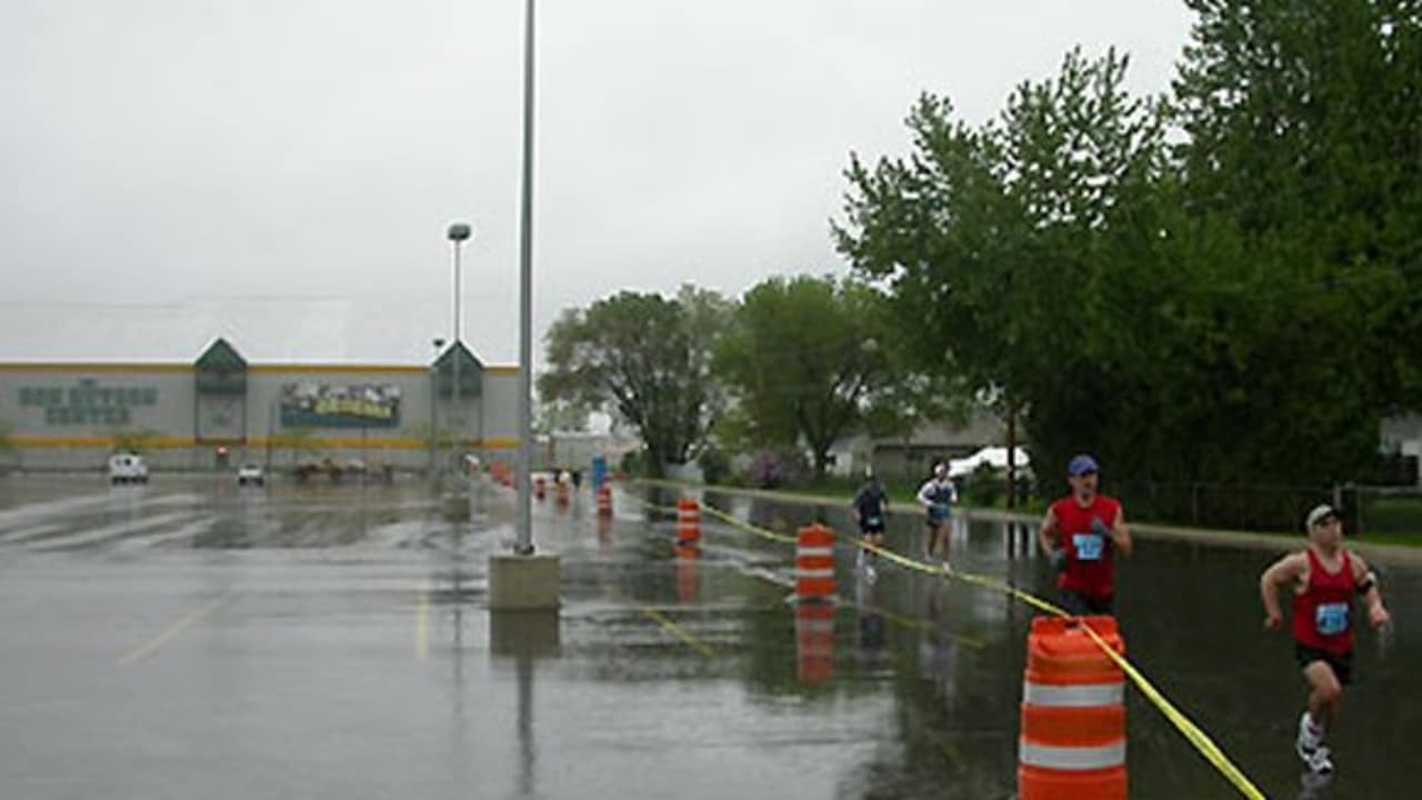 Green Bay Marathon Passes Through Lambeau Field