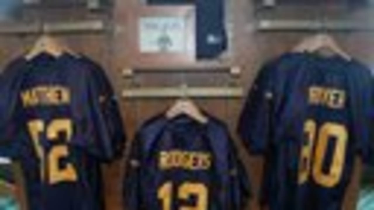 PACKERVILLE, U.S.A.: Goodbye to Packers Pro Shop III