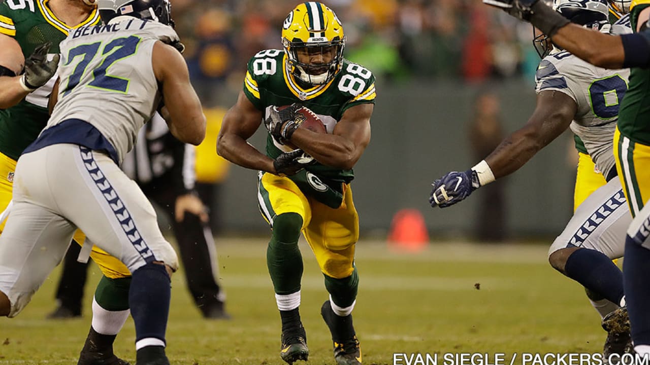 Baltimore Ravens running back Ty Montgomery (88) runs with the