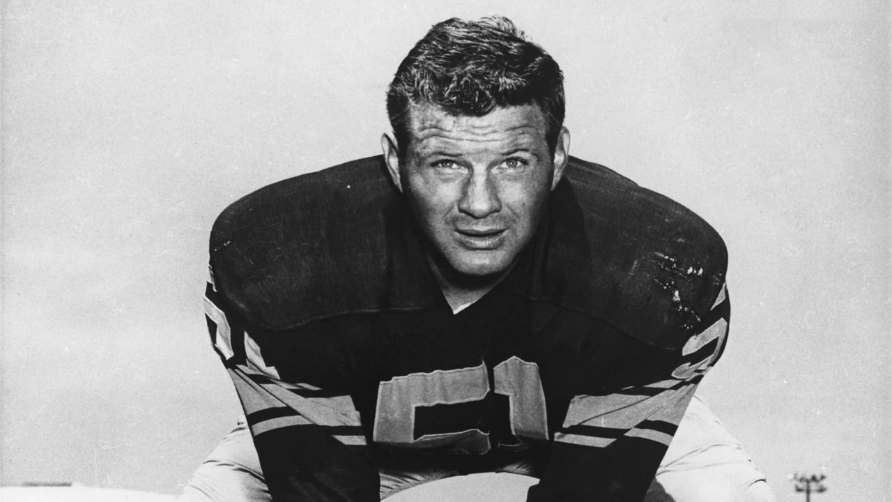 Jim Ringo, Pro Football Hall of Fame Center, Dies at 75 - The New