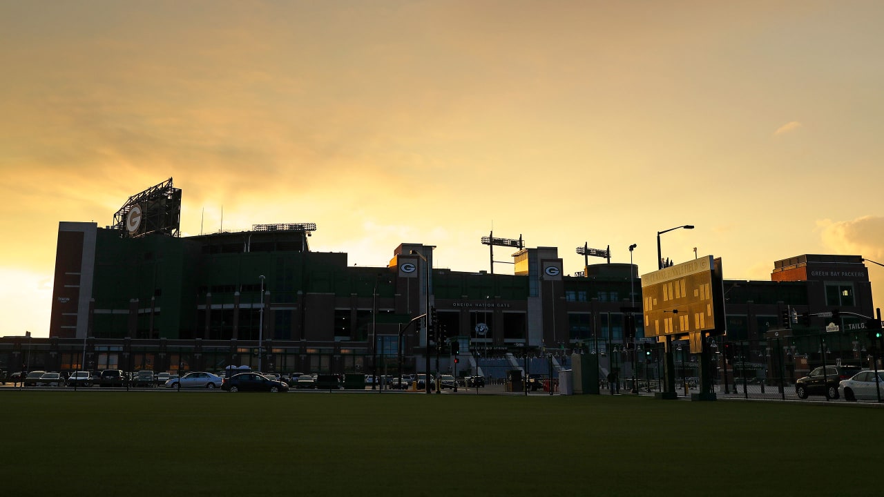 LAMBEAU FIELD/Employment