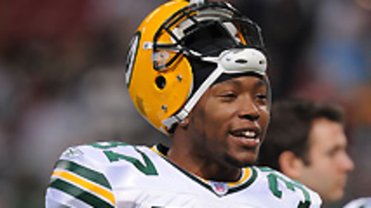 Green Bay Packers: Julius Peppers reunion should be considered