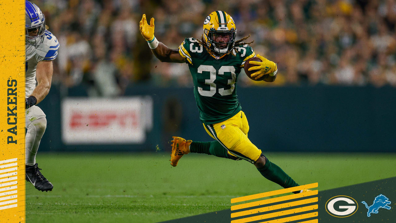 Aaron Jones: NFL player loses father's ashes scoring a touchdown