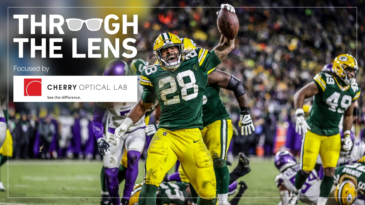 Through the Lens: Packers show intense emotions, fit perfect frames