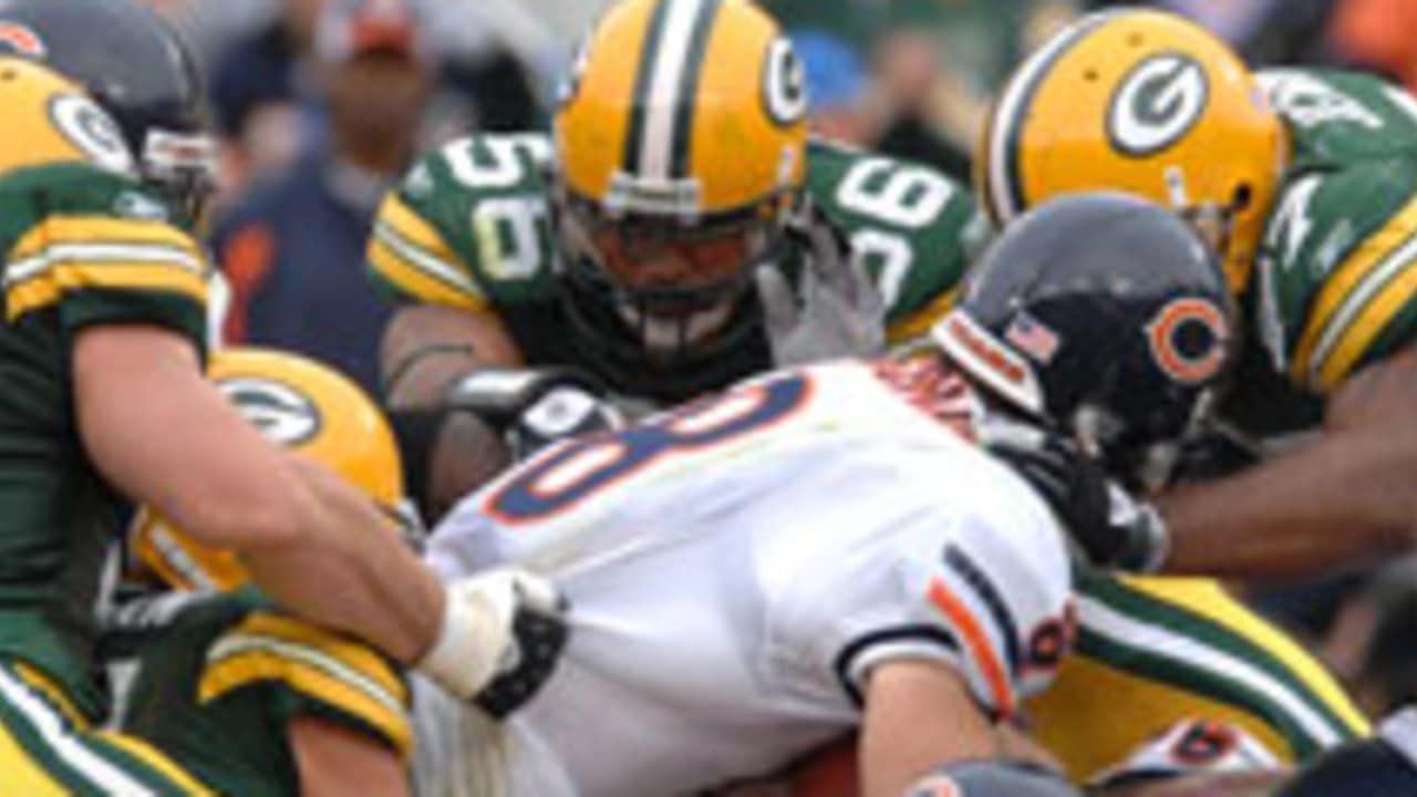 Dope Sheet: Packers play at division-foe Bears