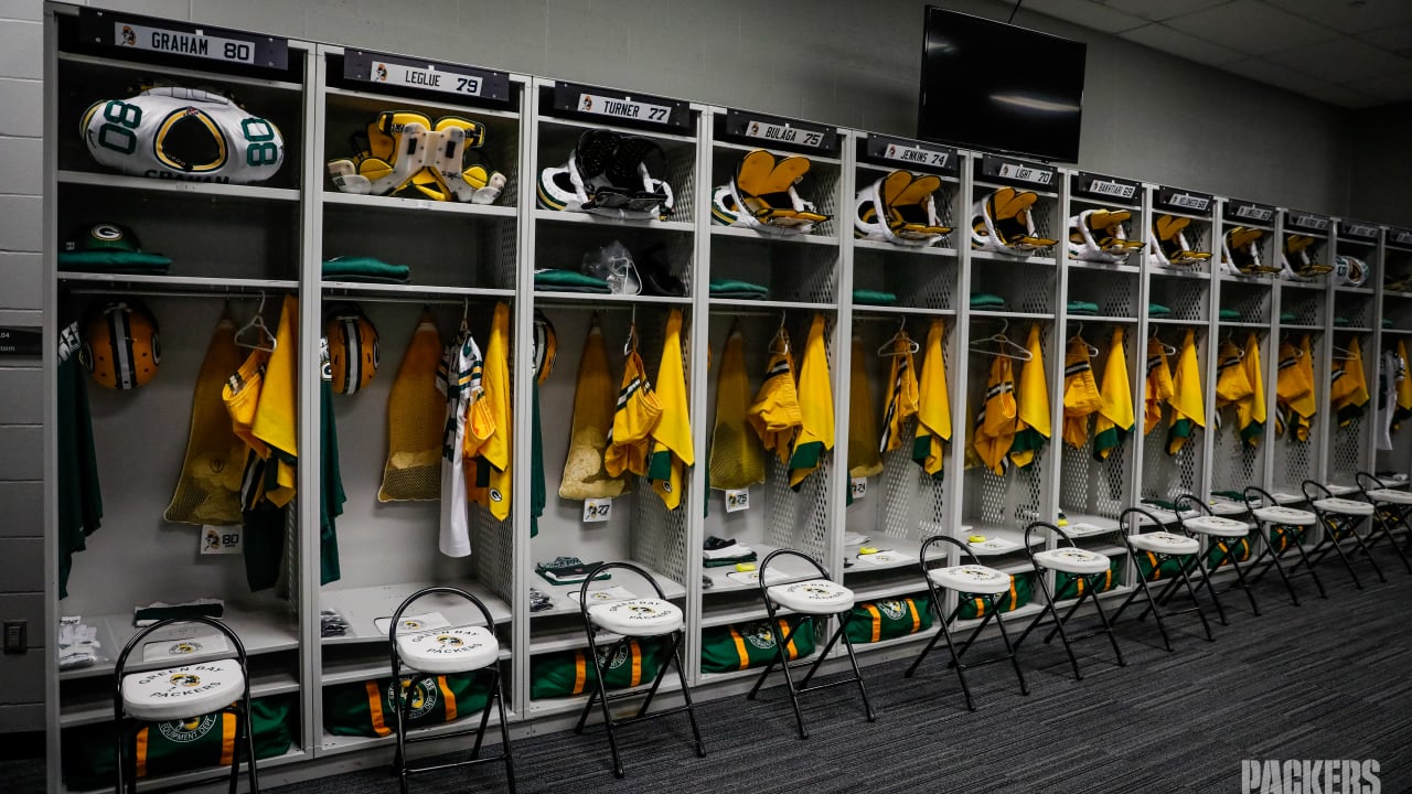 Inside The Packers Locker Room In Minnesota