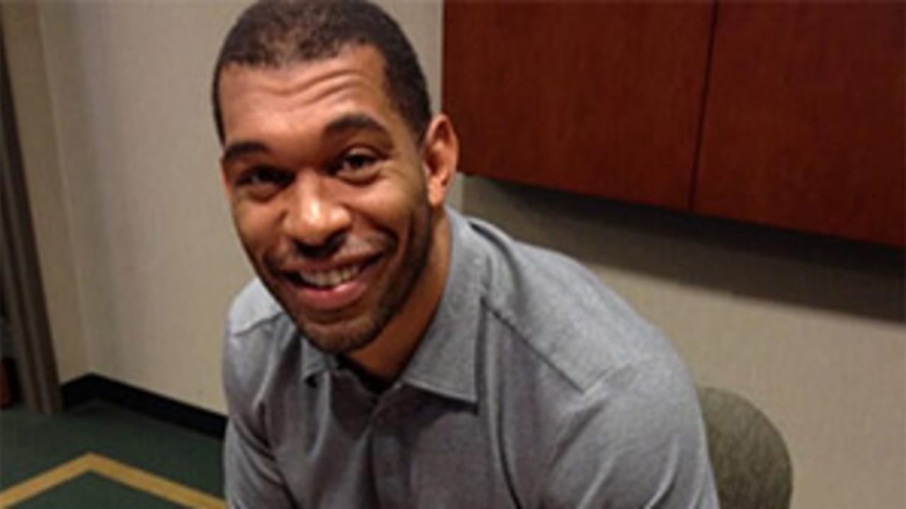 Julius Peppers joins Packers, Ditches Bears 