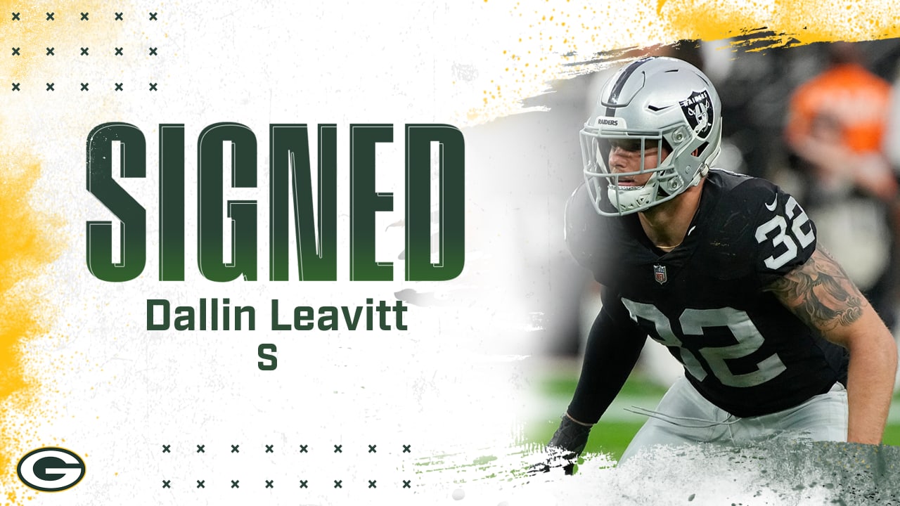 Packers sign S Dallin Leavitt