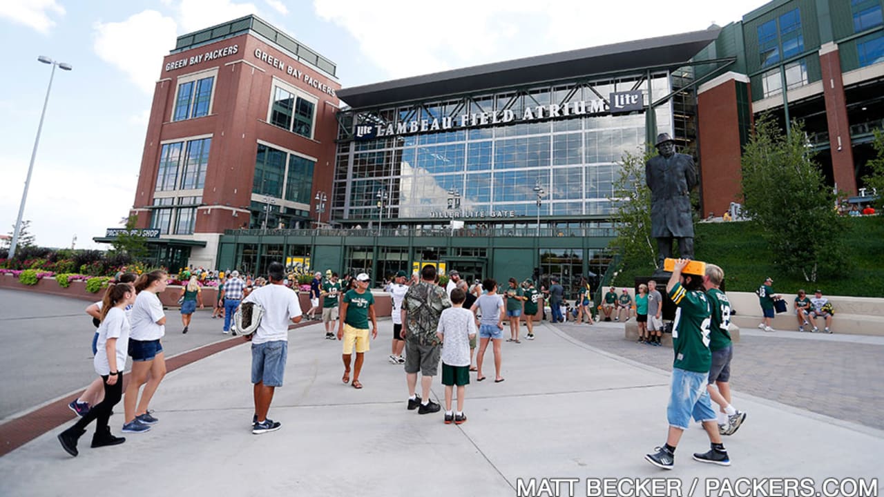 Packers searching for game day employees during April job fair