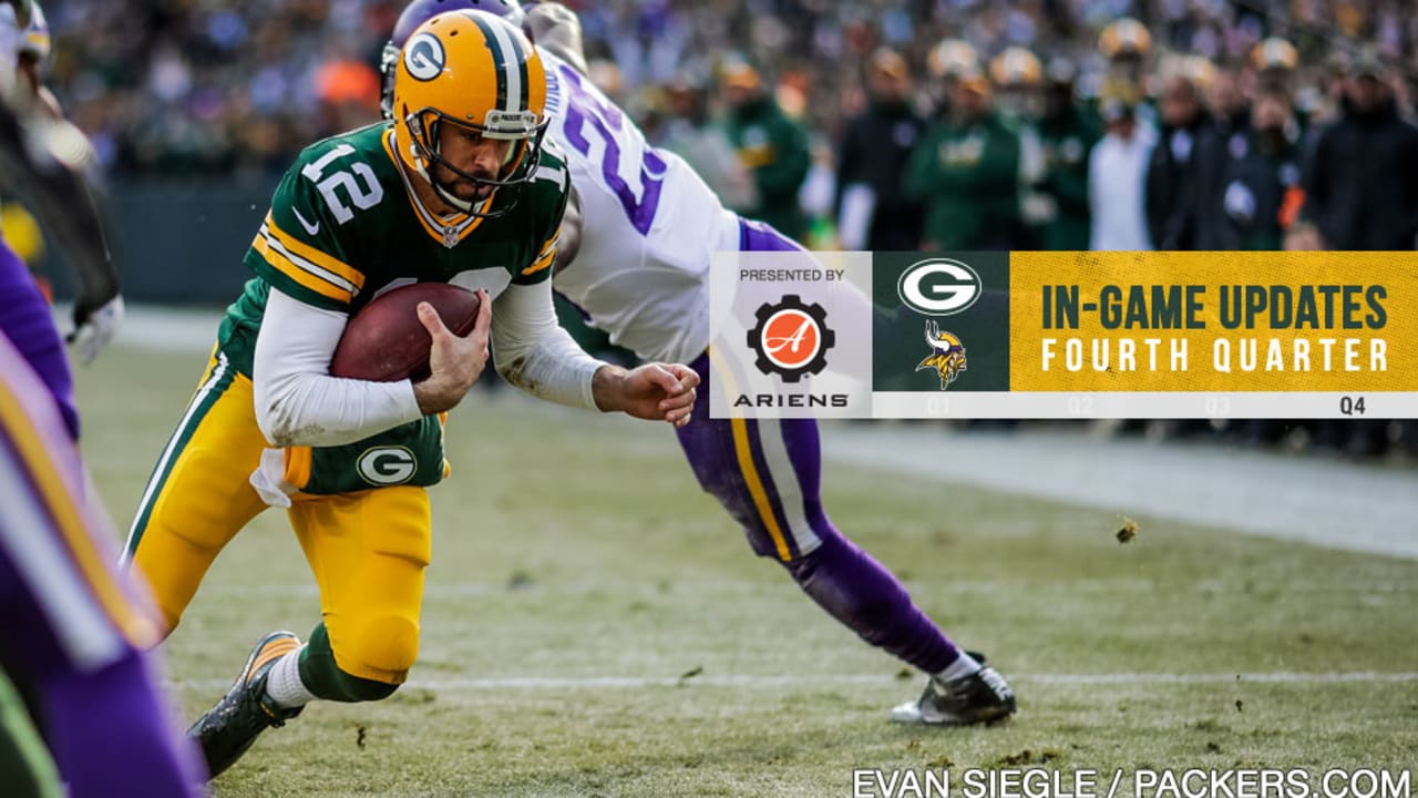 Minnesota Vikings' Danielle Hunter sacks Green Bay Packers' Aaron Rodgers  during the second hal …