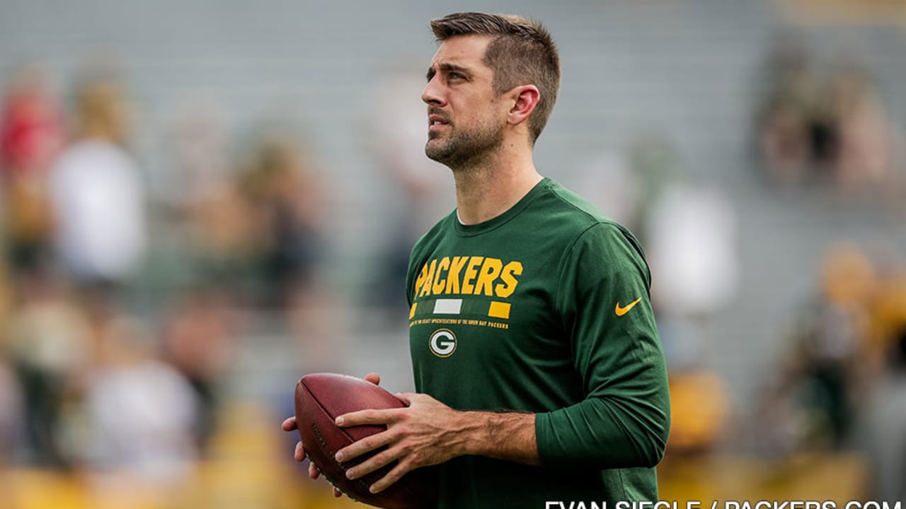 Packers' Rodgers has fractured left collarbone