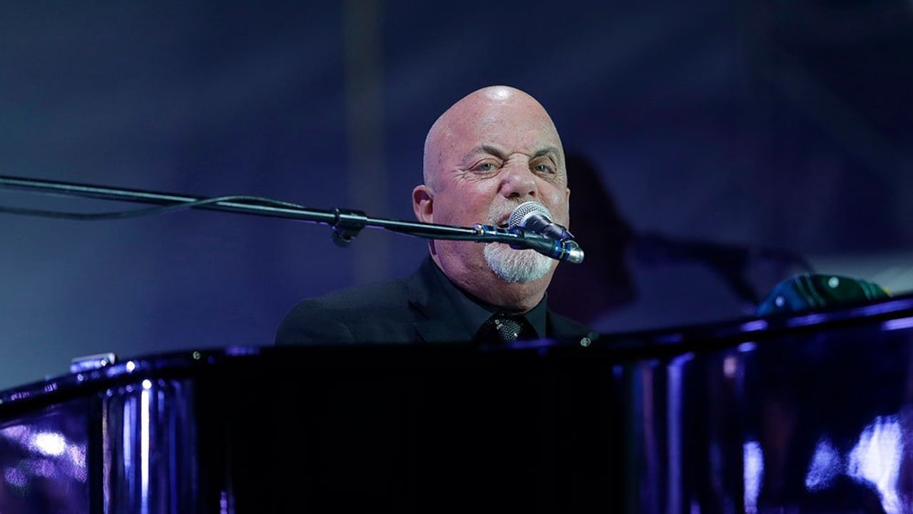 Billy Joel plays at Lambeau Field