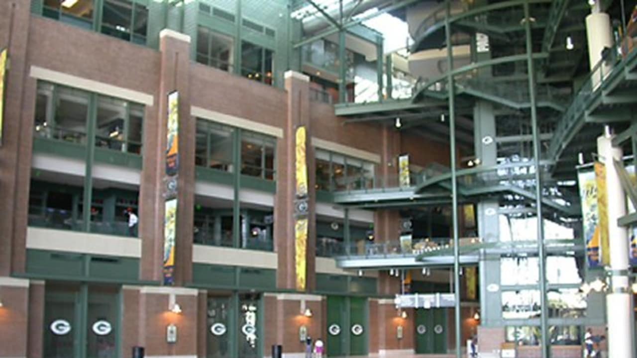 Curly's Pub At Lambeau Field