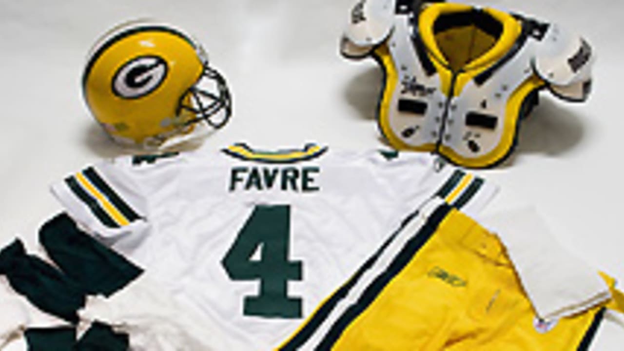 More Favre Memorabilia On Display In Canton