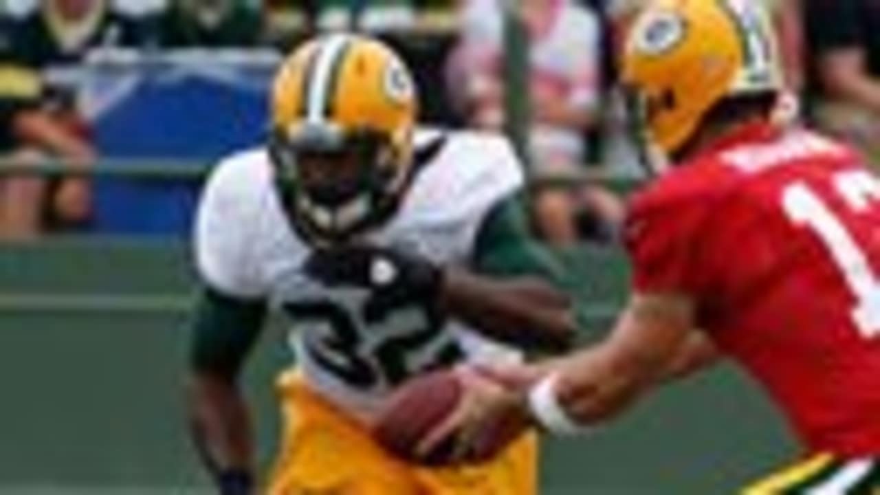 Packers sign RB Cedric Benson; is James Starks in trouble