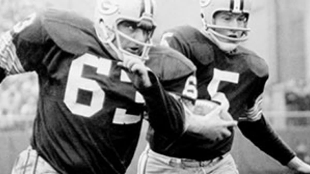 Fuzzy Thurston, Big Broom in the Packers' Great Sweep Play, Dies