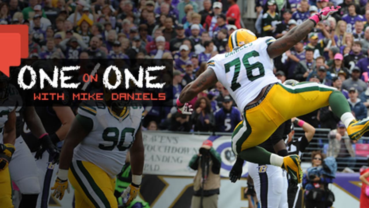 Chiefs news: Mike Daniels among players trying out on Tuesday