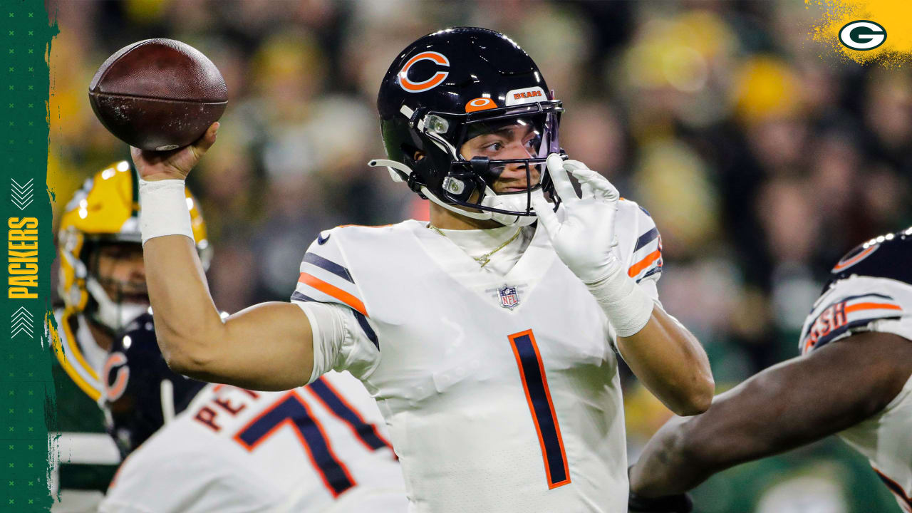 Chicago Bears quarterback Justin Fields looks to throw the football