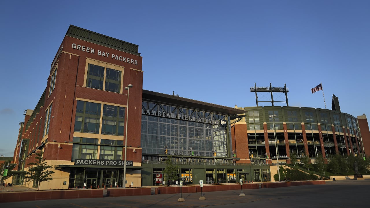 green bay packer store at lambeau field