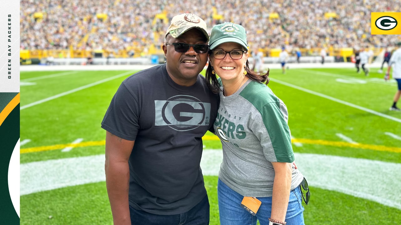 Packers Salute U.S. Air Force veteran Shelli Harris for 'Operation Fan Mail'