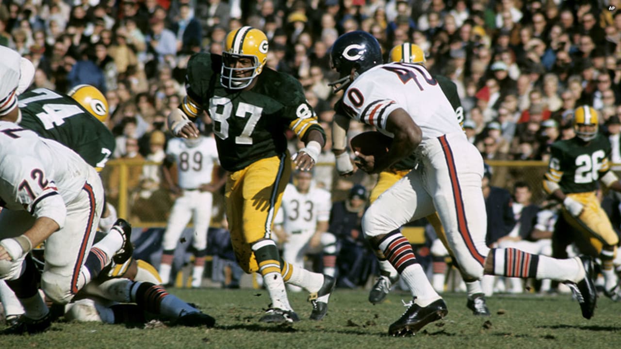 Fun fact, the Packers briefly had a alternative helmet honoring