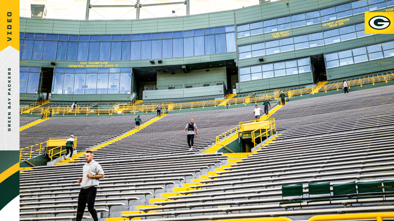 Matt LaFleur & Packers staff take the Knapp Stair Climb challenge